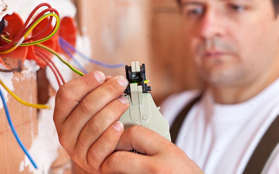 travail électricien Lardy